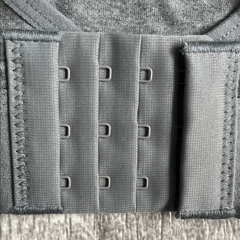 Momcozy Basic Nursing & Pumping Bra - Picture 6 of 7